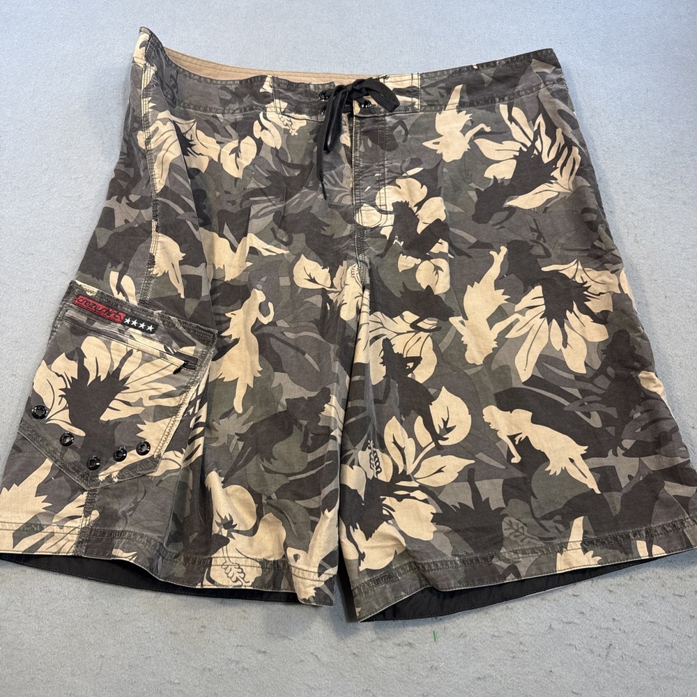 Crazy Shirts Shorts Mens 40 SWIM DRAWSTRING CAMO FLORAL Hawaiian